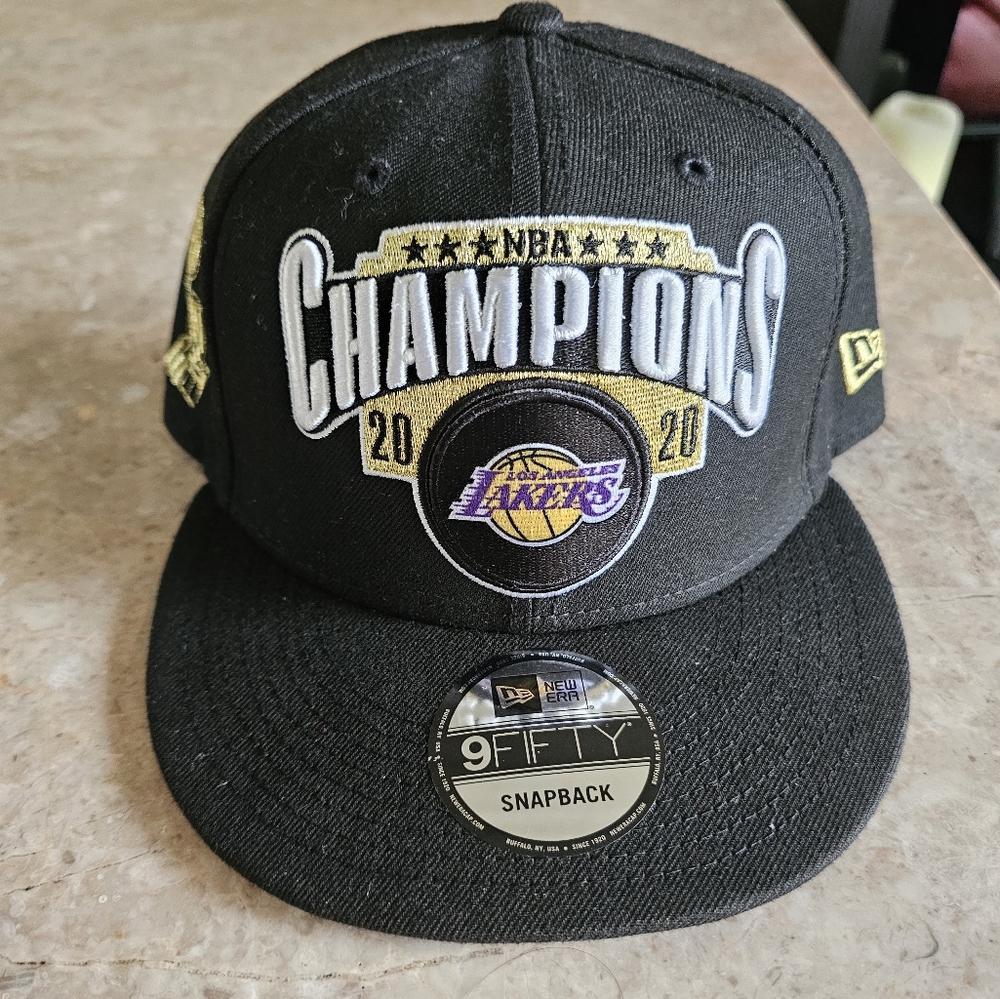 New Era Los Angeles Final Championship 🏆 NBA 2020 Snapback Locker Room Hat